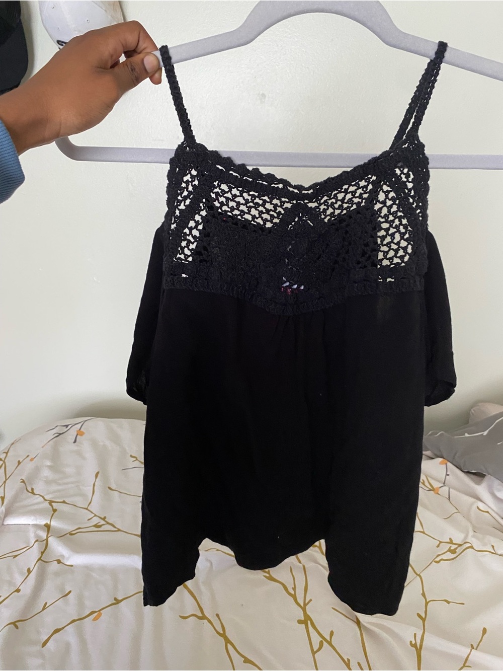 No Boundaries Black Crochet Yoke Camisole Top - Picture 5 of 7